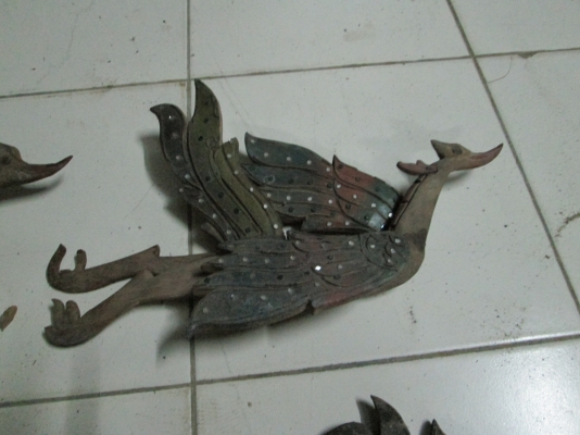 นกหงส์ไม้สัก  สวยมาก   ของเก่าแก่   มี5ตัว   ขายถูก1200บาท