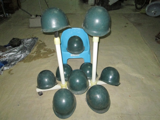 เหลือ 6 ใบหมวกเหล็กทหารแท้ครับ มีแค่10ใบ ประมูลจากค่ายใบละ400บาท