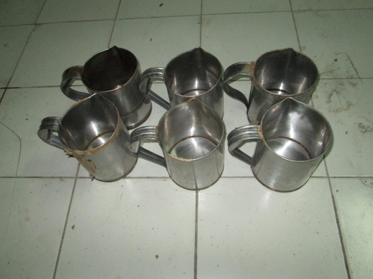 กาแสตนเลสหนา  เก่าทำชาชัก    ได้ความอร่อย  มี 6 ใบ/ละ100