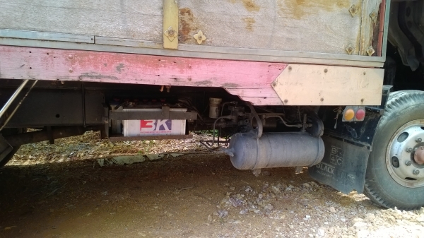 10ล้อรั้วไม้มะค่า1เพลาFN215Kเครื่อง165แรงสภาพยังสวย...พร้อมใช้..