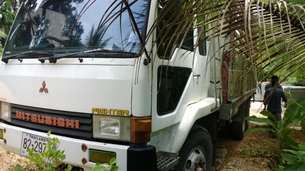 10ล้อรั้วไม้มะค่า1เพลาFN215Kเครื่อง165แรงสภาพยังสวย...พร้อมใช้..