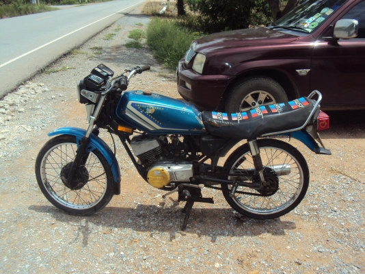 ขายยามาฮ่า R X K 135มีทะเบียน ภาษีเต็ม57สวยสนใจติดต่อสรกฤช091-8892274