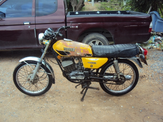 ขายยามาฮ่า r x 100 มีทะเบียนชุดโอน สนใจติดต่อสรกฤช091-8892274
