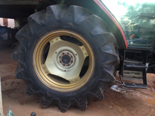 ขายแล้ว 330,000 รถแทรกเตอร์ CASE IH CX70  2 เพลา 4 สูบ