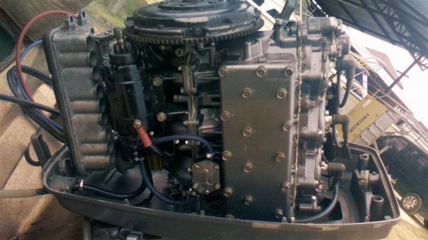 เครื่องเรือ Outboard Yamaha 85 แรงม้า เครื่อง 2 จังหวะ 90000 บาท