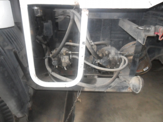 Hino Mega 260 แรง ปี 48 แก๊ส 6 ถัง ยางใหม่ คัสซีสวย พร้อมลุย Hino Mega 260 แรง ปี 48 แก๊ส 6 ถัง ยางใหม่ คัสซีสวย พร้อมลุย