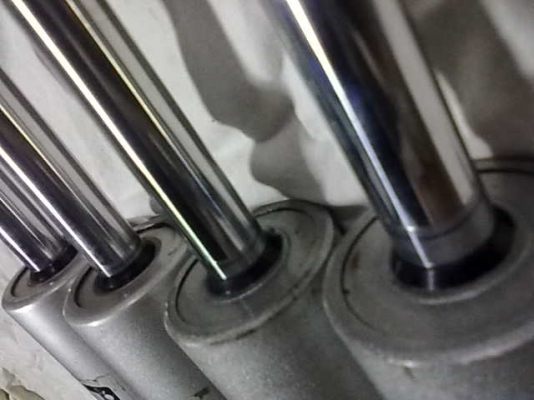 ขายโช๊คโปรฟีเดอร์ แกนใหญ่ 20มม.   คู่หน้าขายแล้วครับ เหลือคู่หลัง