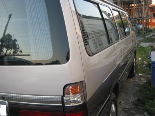 รถตู้คัสตอม ปี 2001 ตาเพชรตัวยาว เครื่องเบนซินเดิม ทะเบียนสวยมา่ก 666 แก๊สหัวฉีดใหม่เอี่ยอมลงเล่มแล้ว สีน้ำตาลทูโทน เดิมๆ