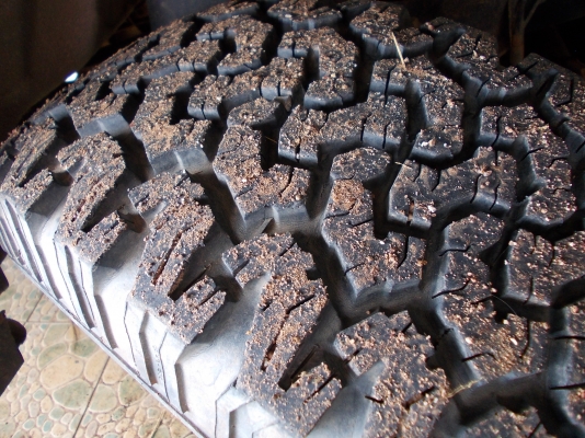 ยาง BF all 265-70-16 ปี09