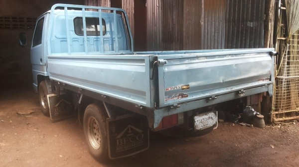 ***ขายแล้วครับขอบคุณ Truck2handขาย 4ล้อกลาง สวยๆทะเบียนไม่ติดเวลา ISUZU NHR54C เครื่อง4JG2 90HP 3059CC แห้งแรงไม่เยิ้ม ช่วงล่างคัสซีสวยเดิมๆโรงงานไม่ผุไม่ดาม หัวบางสีสวยภายในสวย แอร์ พ.พาวเวอร์ คอนโซลครบ กระบะเหล็กพื้นสวยข้างดีไม่ผุ พร้อมคอกเหล็กแบบมีหลัง