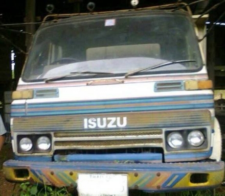 **หลุดมัดจำครับ ขาย10ล้อ2เพลาดั๊ม ตามสภาพ ต้องเก็บครับ ISUZU JCM 165HP 6BD1 เครื่องดีอึดทน ช่วงล่าง2เพลาร็อคเล็ก คัสซีมีตำหนิ1จุด(ตามรูป) ซับมีบวมบ้าง หัวบางเดิม มีผุนิดหน่อย คอนโซลโอเค เบรคลมดัน ยางดี6เส้น พอใช้4เส้น กระบะดั๊มเหล็ก10ตัน  สภาพดี พื้นดีข้า