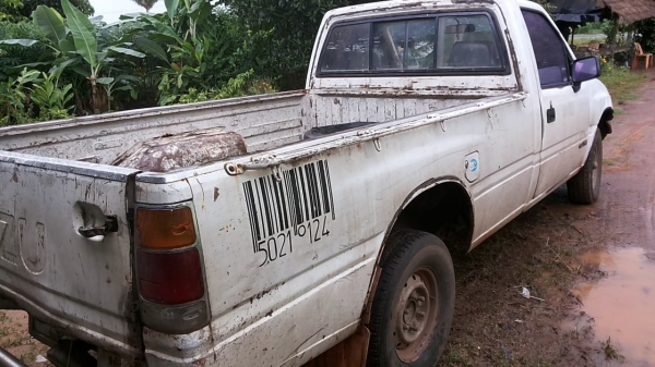 ***ขายแล้วครับขอบคุณ Truck2hand ขายมังกรทองตอนเดียว ตามสภาพครับ ISUZU SPARK EX 2.5 87HP ปี32/89 เครื่องเดิมแรง ประหยัดสุด ช่วงล่างคัสซีสวยเดิม มีตามดบ้าง ไม่ปะไม่ดาม กระบะพื้นมีผุนอดหน่อยครับ หัวไม่สวยต้องเก็บแก้มขวา ประตูซ้าย กระบะซ้าย ภายในคอนโซลดี พ.พา