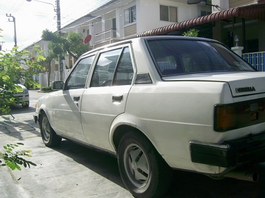 ขายรถโตโยต้าKE70 เครื่อง1300ccเกียร์ออโต้  เครื่องดี ช่วงล่างดี แอร์เย็นติดแก๊สLPGแล้ว ใช้ได้ 2 ระบบภายในสวยหุ้มใหม่แล้วไม่มีขาด เครื่องเสียงDVD ,TV เอกสารพร้อมโอน