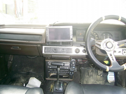 ขายรถโตโยต้าKE70 เครื่อง1300ccเกียร์ออโต้  เครื่องดี ช่วงล่างดี แอร์เย็นติดแก๊สLPGแล้ว ใช้ได้ 2 ระบบภายในสวยหุ้มใหม่แล้วไม่มีขาด เครื่องเสียงDVD ,TV เอกสารพร้อมโอน