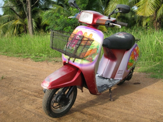 scooter honda สตาร์ตมือ+เท้า สุพรรณบุรี