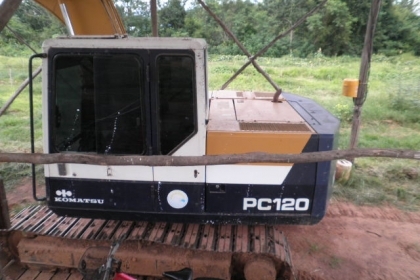 ขายด่วน KOMUTSU PC100-5