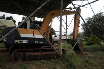 ขายด่วน KOMUTSU PC100-5