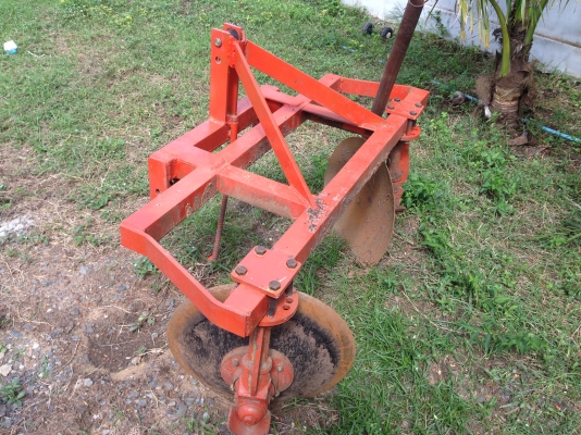 ขายด่วนรถไถคูโบต้าL3408 มีภาพวีโอ พร้อมอุปกรณ์ 4 รายการ ใบมีดดันดินหน้าและ ผานหลังมี 3 ชุด ทะเบียนปี