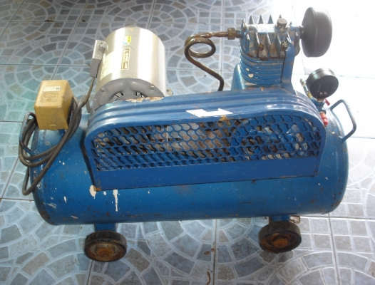 ขายปั๊มลมสายพาน puma 1/4 hp  พร้อมมอเตอร์มิตซู1/3