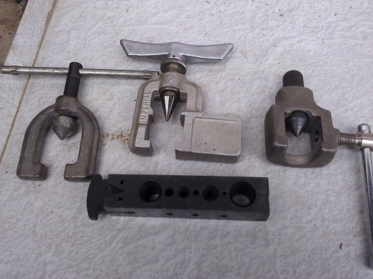 ชุดบานท่อ Perker ประกอบด้วย 4 ชิัน จับท่อได้หลายขนาด