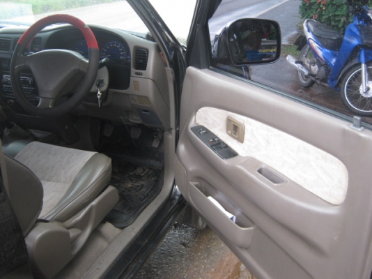 โตโยต้า ไฮลักไทเกอร์ คัมมอลเรล 2.5 D4D เทอโบ ปี 2547 (ช่วงนี้ฝนตกหนักทุกวัน รถไม่ได้ล้าง)