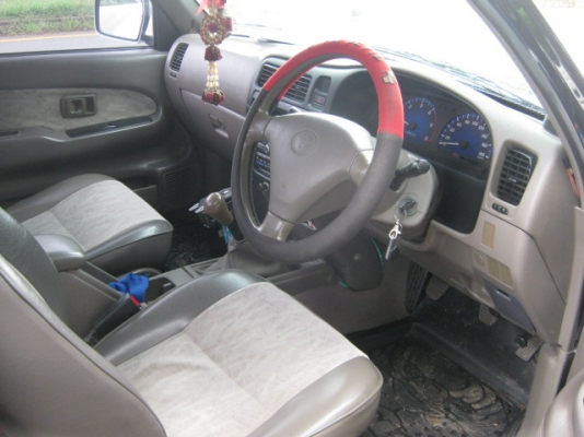 โตโยต้า ไฮลักไทเกอร์ คัมมอลเรล 2.5 D4D เทอโบ ปี 2547 (ช่วงนี้ฝนตกหนักทุกวัน รถไม่ได้ล้าง)