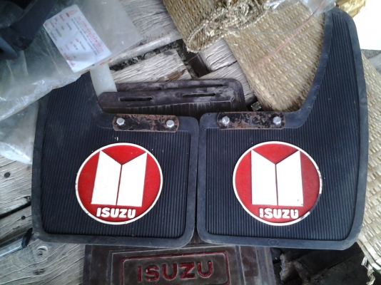 JOECLASSIC..ขายอะไหล่ISUZU KB20สนใจโทรสอบฤามเพิ่มเติมได้ค่ะ..