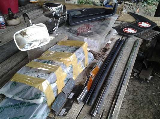 JOECLASSIC..ขายอะไหล่ISUZU KB20สนใจโทรสอบฤามเพิ่มเติมได้ค่ะ..