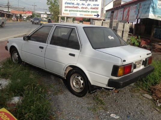 ขายด่วน nissan b11 สภาพสวยๆ ไม่มีผุ อยากขาย ลดราคาเหลือ 30000 บาทครับ