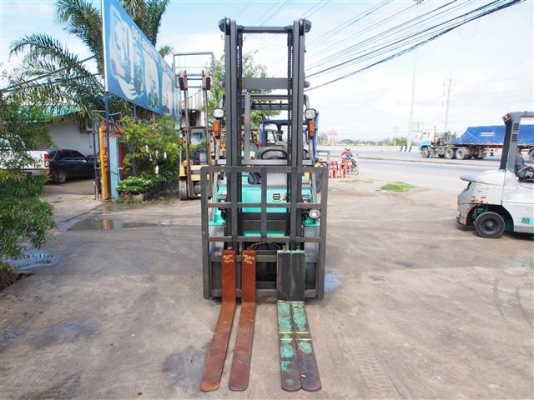 ** LOT 15/9/2556 ** MITSUBISHI FGE25T-F17D เครื่องยนต์เบนซิล K21 เสา 4 เกียร์ AUTO สนใจติดต่อ 083-062-0223