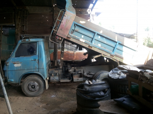 หกล้อดั้ม 5 คิว