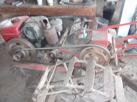 ขายเครื่องรถไถเดินตาม  ยันม่า  80  แรง  ราคา  15,000  บาท