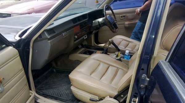 ขาย   NISSAN CEDRIC ทะเบียน ชุดโอนครบ