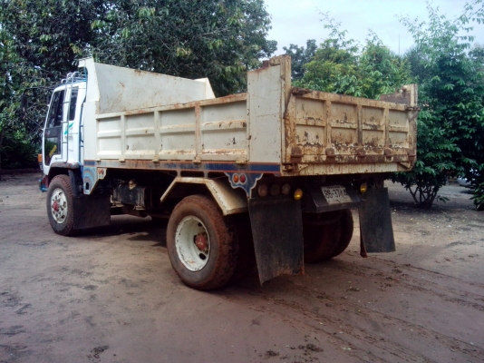 ต้องการขายรถดั๊ม 6ล้อ ด่วน ISUZU  ราคา 770000 บาท สภาพพร้อมใช้งาน โทร 0868655855