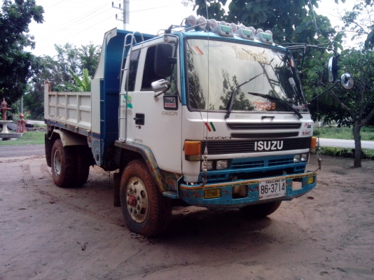 ต้องการขายรถดั๊ม 6ล้อ ด่วน ISUZU  ราคา 770000 บาท สภาพพร้อมใช้งาน โทร 0868655855