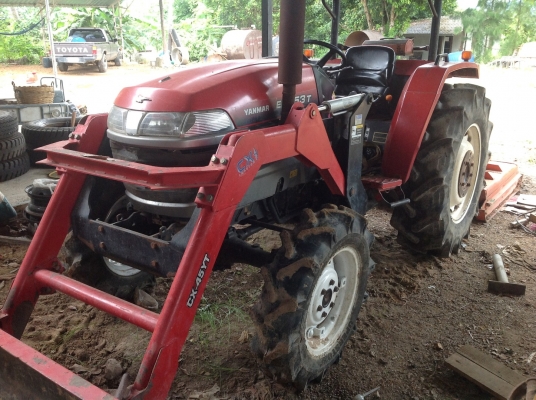 ขายรถไถ yanma 45 แรง สีแดง มีทะเบียน ใช้งานน้อย มีผานดัน
