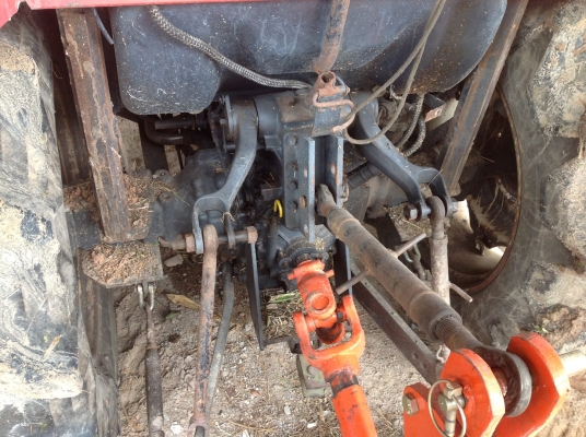 ขายรถไถ yanma 45 แรง สีแดง มีทะเบียน ใช้งานน้อย มีผานดัน