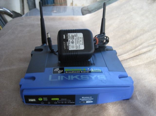 ขาย Linksys WRT54G v5 Wireless-G broadband router+หม้อแปลง มือสองพร้อมใช้งาน ราคา 850 บาท รวมค่าส่งฟรีๆ