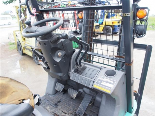 ** LOT 15/9/2556 ** MITSUBISHI FD10T-F16D เครื่องยนต์ดีเซล S4Q เสา 3 เกียร์ AUTO สนใจติดต่อ 083-062-0223