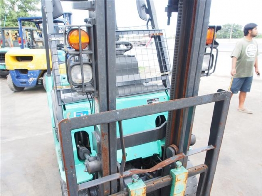 ** LOT 15/9/2556 ** MITSUBISHI FD10T-F16D เครื่องยนต์ดีเซล S4Q เสา 3 เกียร์ AUTO สนใจติดต่อ 083-062-0223