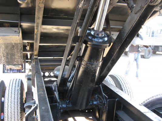 ขาย 6 ล้อดัมพ์ อีซูซุ NKR 130 แรง ปี 2003 สภาพสวย เครื่องแน่น คัสซีดี สนใจชมรถก่อนได้ครับ