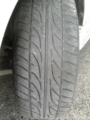 Dunlop Lm703 ปี12 ขนาด 215/45/17 + Advan RS สีดําสวยๆ