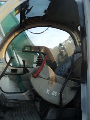 ขายด่วน KOBELCO SK 100-2.  mark v. นำเข้าเองจากญี่ปุ่นสวยเครื่องปั้มดี   สภาพดี  ยังไม่เคยใช้งานในไทยจ้า