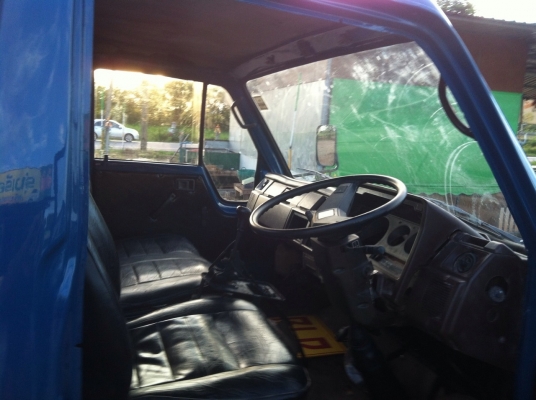 ขาย โตโยต้า WU 40 เครื่อง 13 B 110 แรง สนใจติดต่อ คุณตี๋ 085 2849088