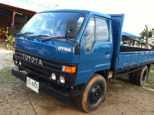 ขาย โตโยต้า WU 40 เครื่อง 13 B 110 แรง สนใจติดต่อ คุณตี๋ 085 2849088