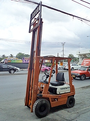 ขายรถยกโตโยต้า 1.5 ตัน เครื่องเบนซิน กระบอกคู่ เสาสูง 3 เมตร พวงมาลัยเพาเว่อร์ สีเดิมจากนอก นำเข้าจากญี่ปุ่น ใช้งานได้ทันที ขายรถยกโตโยต้า 1.5 ตัน เครื่องเบนซิน กระบอกคู่ เสาสูง 3 เมตร พวงมาลัยเพาเว่อร์ สีเดิมจากนอก นำเข้าจากญี่ปุ่น ใช้งานได้ทันที