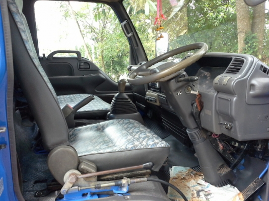 ขายด่วน รถหกล้อ ISUZU NPR 130  5.0 เมตร สภาพพร้อมใช้