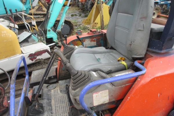 รถขุด AIRMAN เทียบเท่ารุ่น HITACHI EX30 เก่าไทย ขายตามสภาพนะครับ รถขุด AIRMAN เทียบเท่ารุ่น HITACHI EX30 เก่าไทย ขายตามสภาพนะครับ