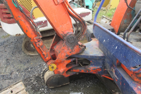 รถขุด AIRMAN เทียบเท่ารุ่น HITACHI EX30 เก่าไทย ขายตามสภาพนะครับ รถขุด AIRMAN เทียบเท่ารุ่น HITACHI EX30 เก่าไทย ขายตามสภาพนะครับ