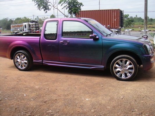 ขาย อีซูซุ  ดีแม็กซ์  ปี 05  เครื่อง 2500    สีม่วงเหลือบ  แม็กซ์ 18 ประตูปีกนก